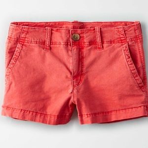 American Eagle Khako Short Shorts in Red